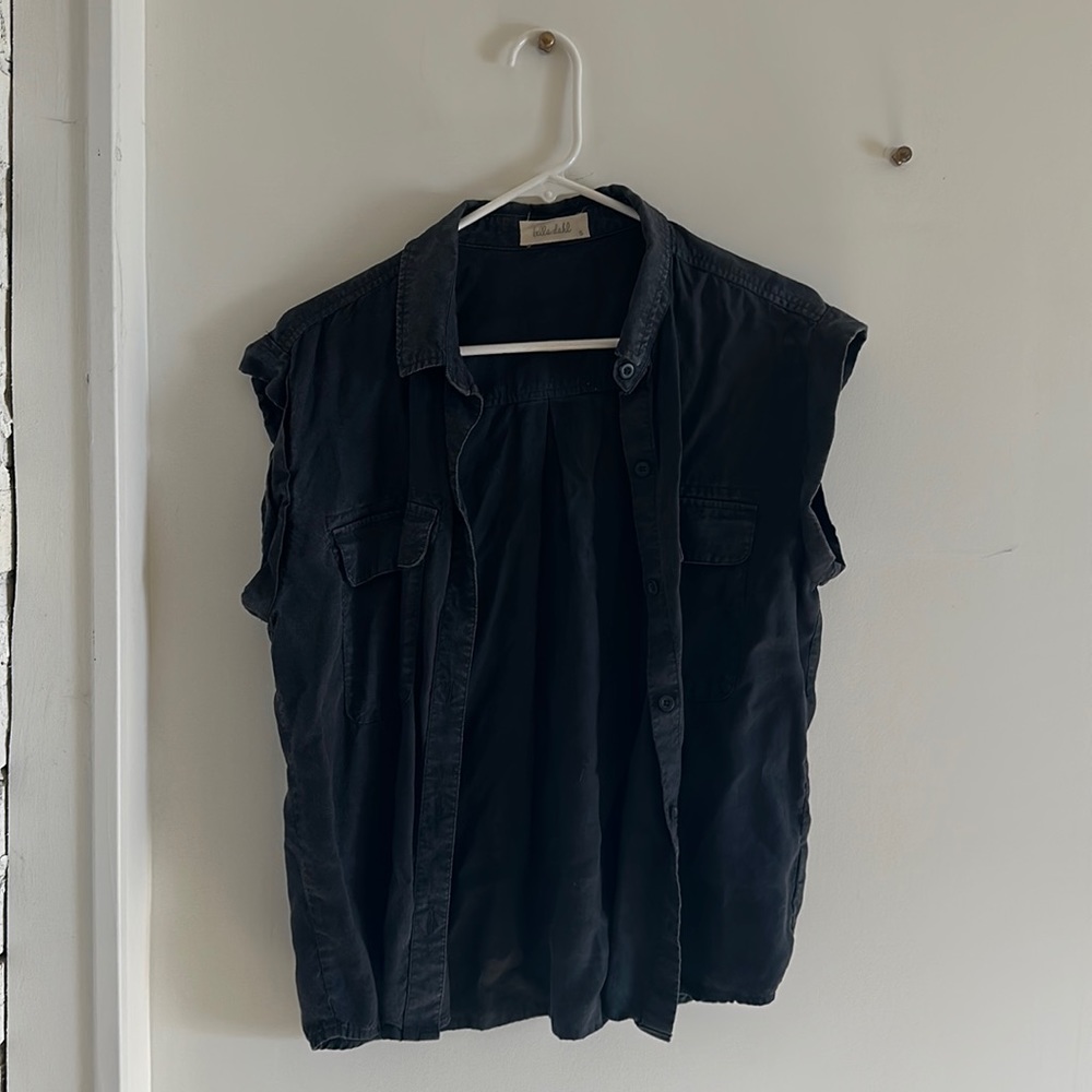 Cropped sleeve button up